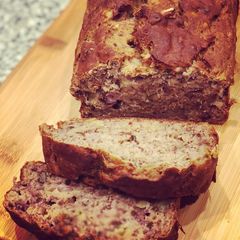 A picture of Banana walnut cake.