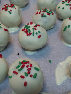 A picture of Oreo Truffles.