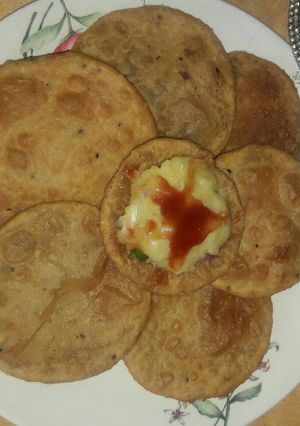 A picture of Sattu kachori.