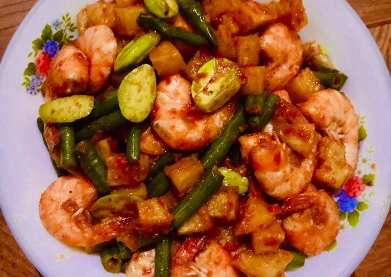 Sambal goreng udang kentang petai dan kacang panjang