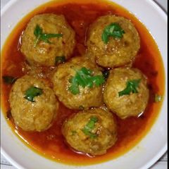 A picture of Red spicy chicken koftay.
