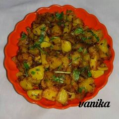 A picture of Dry aloo payaz.