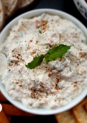 A picture of Cheese Spread with Hung Curd.