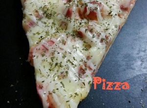 Hình của món Bánh Pizza (vị xúc xích và giăm bông).