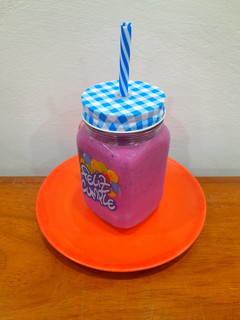 મિક્સ ફ્રૂટ સ્મૂધી (Mix Fruit Smoothie Recipe In Gujarati) રેસીપી મુખ્ય ફોટો