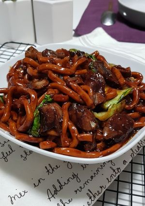 A picture of Hokkien Noodles.