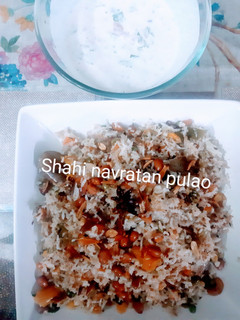 शाही नवरतन पुलाव(SHAHI NAVRATAN PULAO RECIPE IN HINDI) रेसिपी मुख्य फोटो
