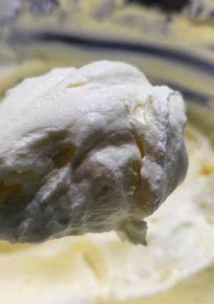 Una foto de Frosting de queso crema sin azúcar para usar como cobertura o relleno