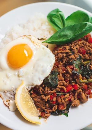 A picture of Gapao rice.