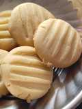 பட்டர் குக்கீஸ்(butter cookies recipe in tamil)
