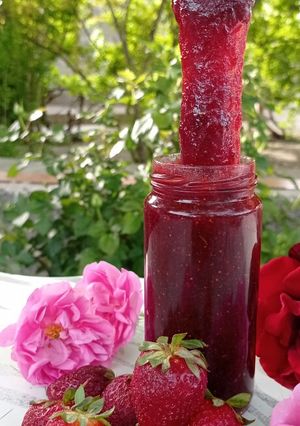 عکسی از دستور مارمالاد توت فرنگی 🍓🍓🍓🍓🍓
