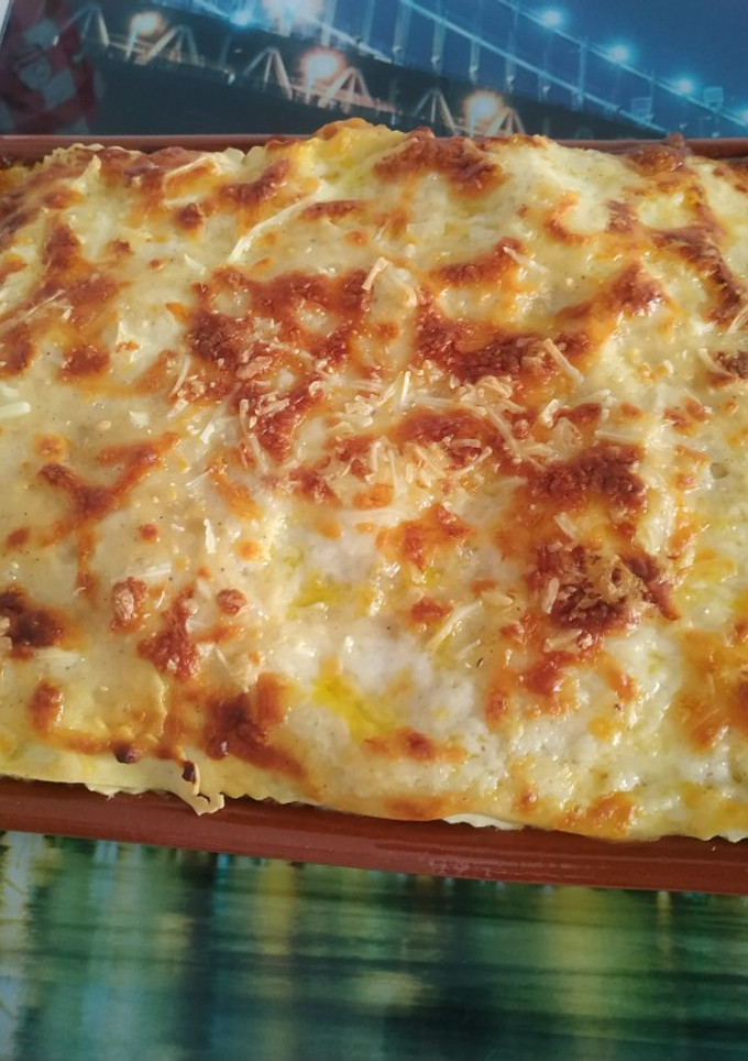 Una foto de Lasaña en cazuela de barro al horno