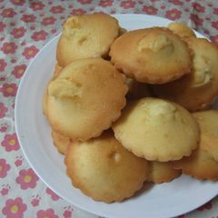 A picture of Vanilla Madeleine.