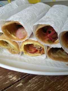 A picture of Egg Roll.