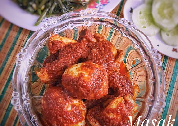 Resep Ayam Telur Masak Habang Khas Banjar Menggugah Selera