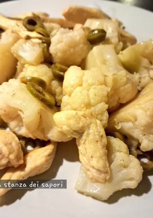Foto di 🐔Straccetti di pollo e cavolfiore alle olive verdi 🫒