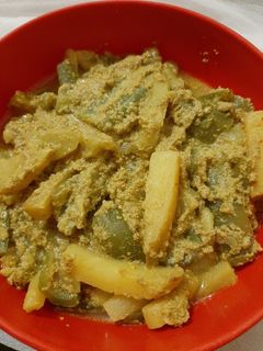ঝিঙে আলু পোস্ত (jhinge aloo posto recipe in Bengali) রেসিপির প্রধান ছবি