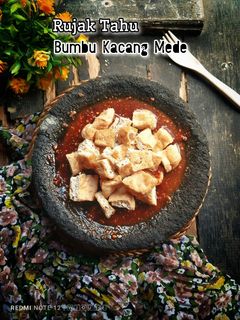Foto resep Rujak Tahu Bumbu Kacang Mede