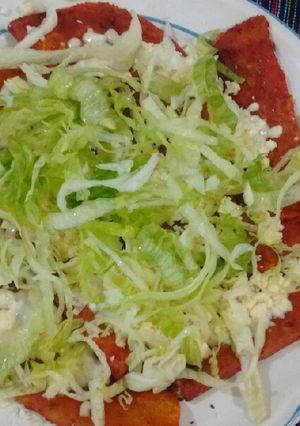 Una foto de Enchiladas rojas tipo feria!!!
