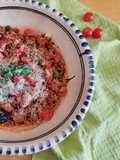 Grano con pesce spada, melanzane e pomodorini