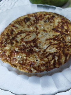 Una foto de Tortilla de berenjena y calabacín
