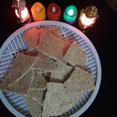 A picture of Til chikki.