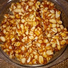 A picture of Peanut chikki or peanut baar.