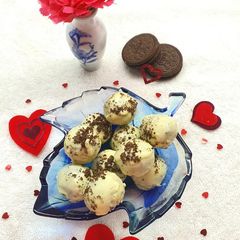A picture of Oreo Truffles.