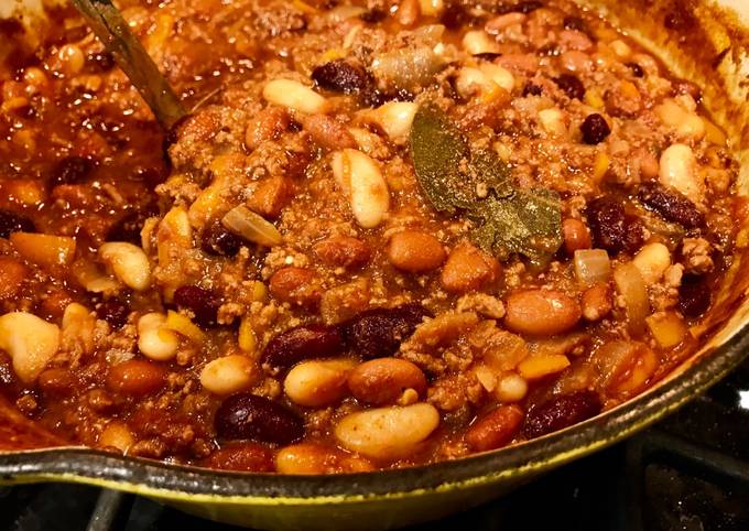 How to Prepare Favorite Three Bean Chili