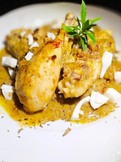 Una foto de Jamoncitos de Pollo en Pepitoria con Vino Blanco