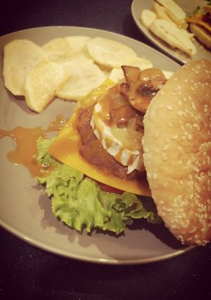 Una foto de Hamburguesa con salsa de miel y mostaza