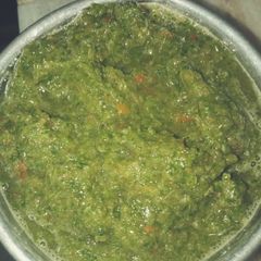 A picture of Green chutney coriander.
