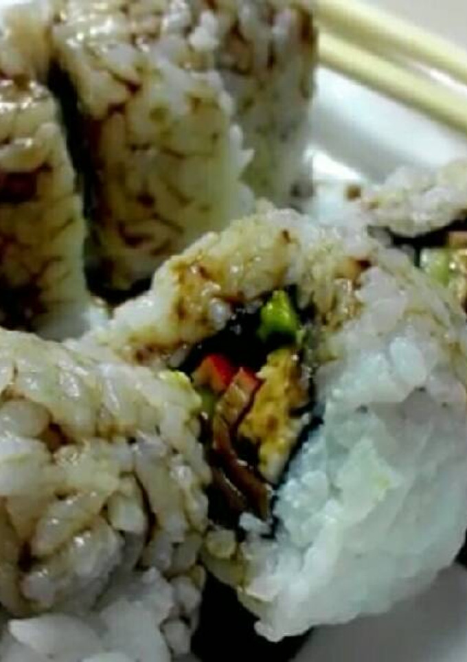 Una foto de Sushi de surimi