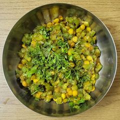 A picture of Ridge gourd+chana dal bhaji.