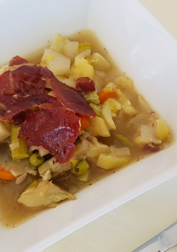 Una foto de Menestra de verduras con jamón apto para personas con diabetes