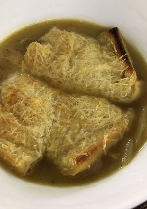Una foto de Sopa de cebolla a la francesa