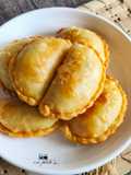 Pastel Ayam Wortel