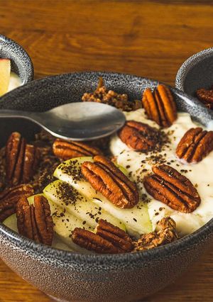 A picture of Pear & Pecan Muesli.