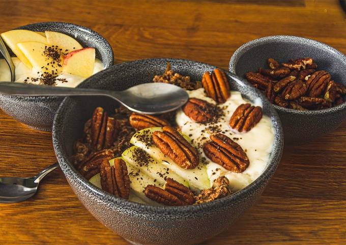 How to Prepare Quick Pear &amp; Pecan Muesli