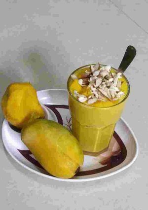 A picture of Rajwadi mango Lassi.