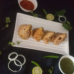 A picture of Egg paratha.