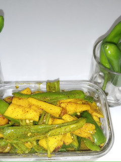મસાલા મરચા(Masala Marcha Recipe in Gujarati) રેસીપી મુખ્ય ફોટો