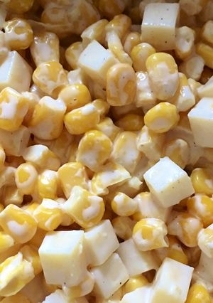 Füstölt sajtos majonézes kukoricasaláta recept fotója