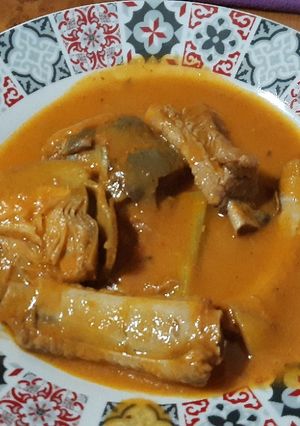 Foto principal de Costillas en salsa con alcachofas
