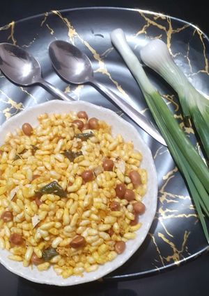 A picture of Kolhapuri Murmura chivda (Instant Snack).