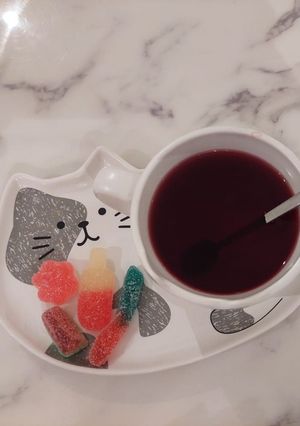 صورة لوصفة شاي التوت البري و الرمان 😋🫐