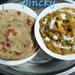 A picture of Paneer butter masala.