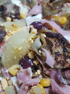 Una foto de Ensalada con alcachofas a la plancha