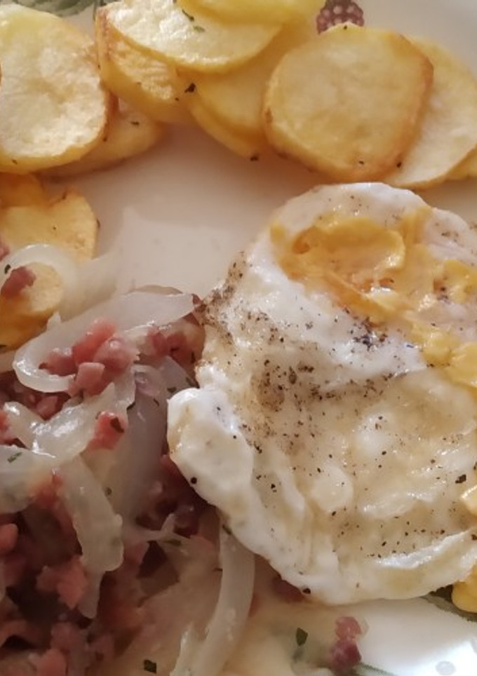 Una foto de Huevos rotos express