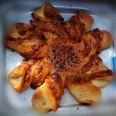 A picture of Twisted Chicken Pizza.
